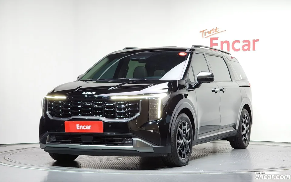 Kia Carnival HEV 9 2024 — photo 1, buy with delivery to Moscow