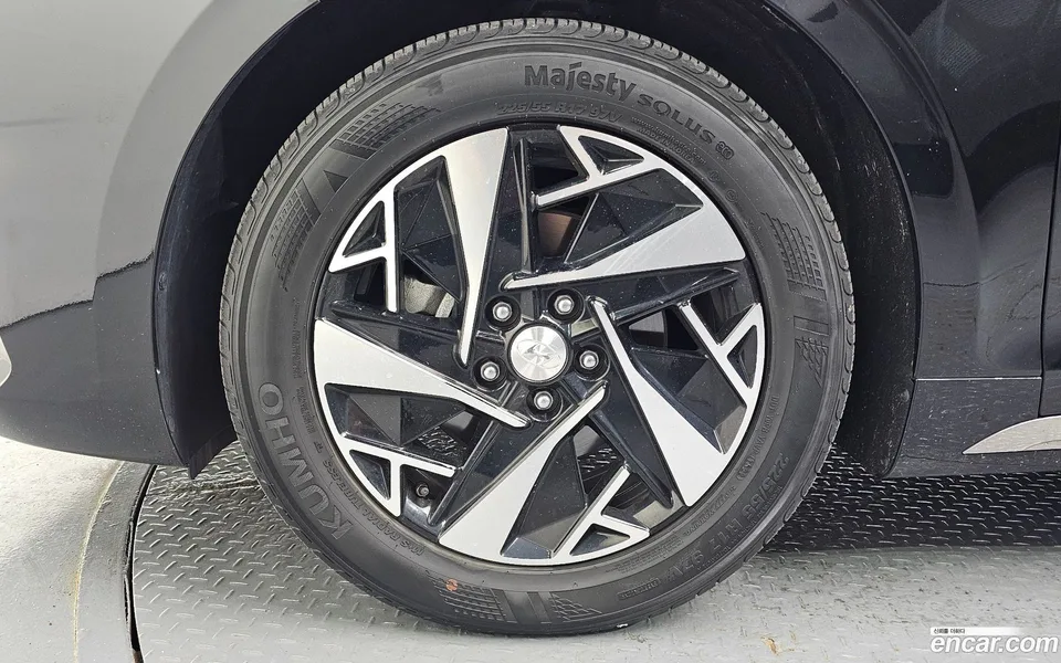 Hyundai Grandeur IG Hybrid 2022 — thumbnail 2