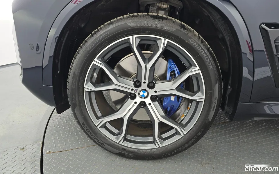 BMW X5 xDrive 40i M 2025 — thumbnail 2