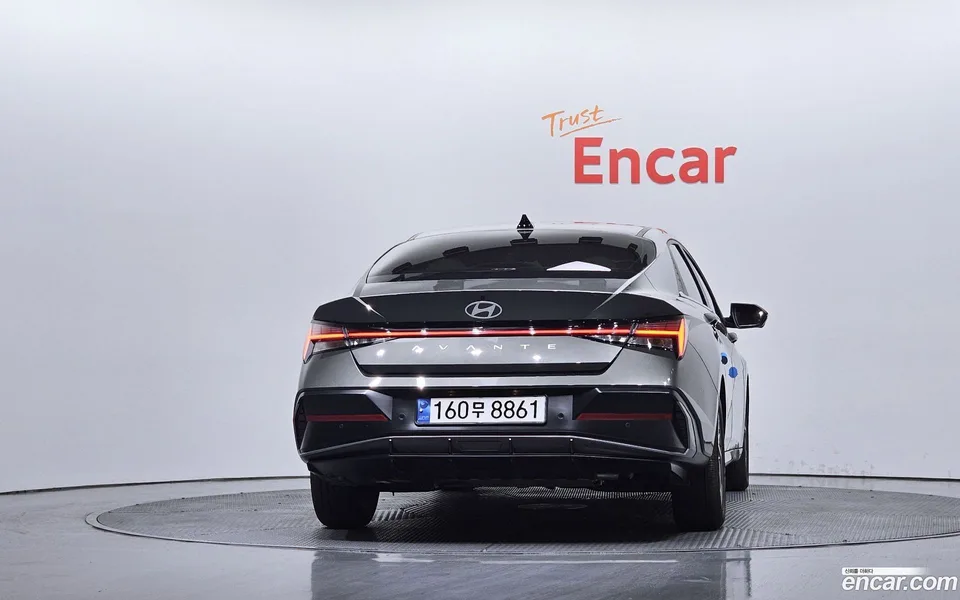 Hyundai Avante CN7 Hybrid 2024 — thumbnail 4