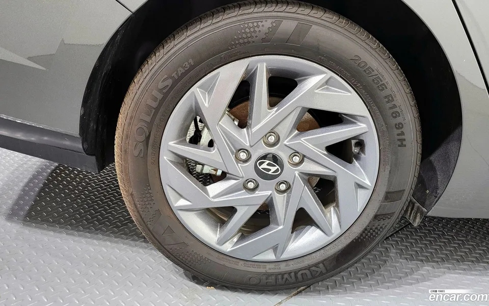 Hyundai Avante CN7 Hybrid 2024 — thumbnail 5