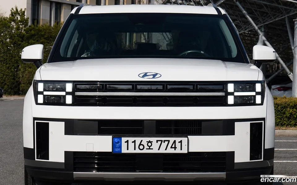 Hyundai SantaFe 2.5T 2WD 2026 — photo 1, buy with delivery to Moscow
