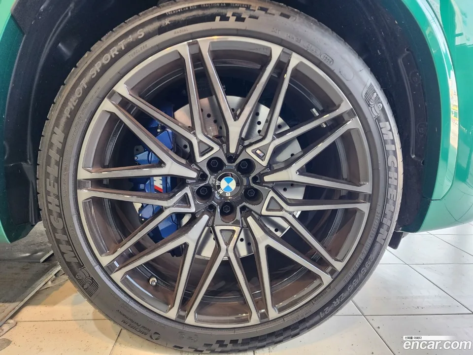 BMW X5M 4.4 2025 — thumbnail 5