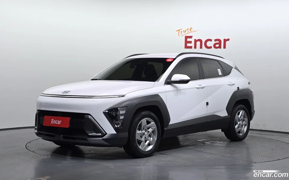 Hyundai Kona 1.6 2WD 2023 — photo 1, buy with delivery to Moscow