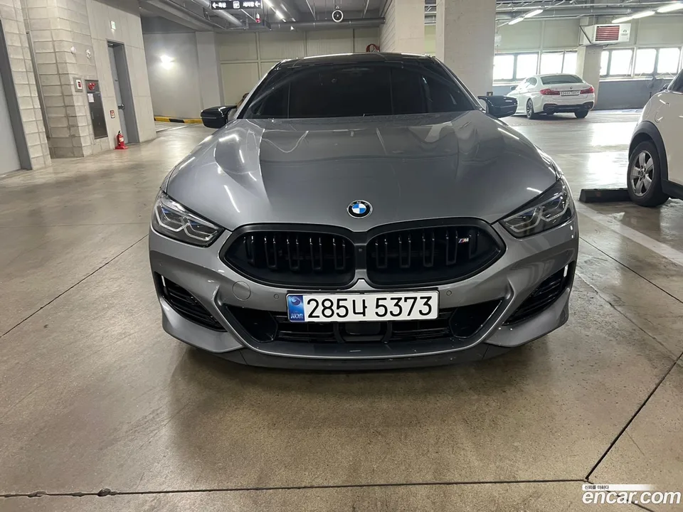 BMW 8 Series M850i xDrive 2025 — thumbnail 3