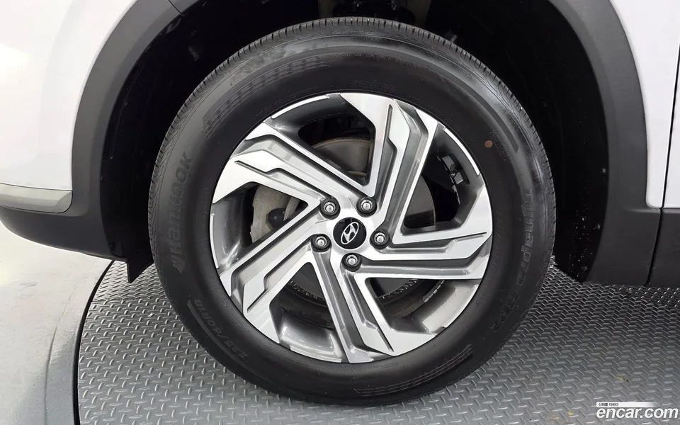 Hyundai SantaFe 2.2 2WD 2023 — thumbnail 2