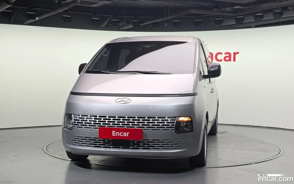 Hyundai Staria 5 2022 — thumbnail 3