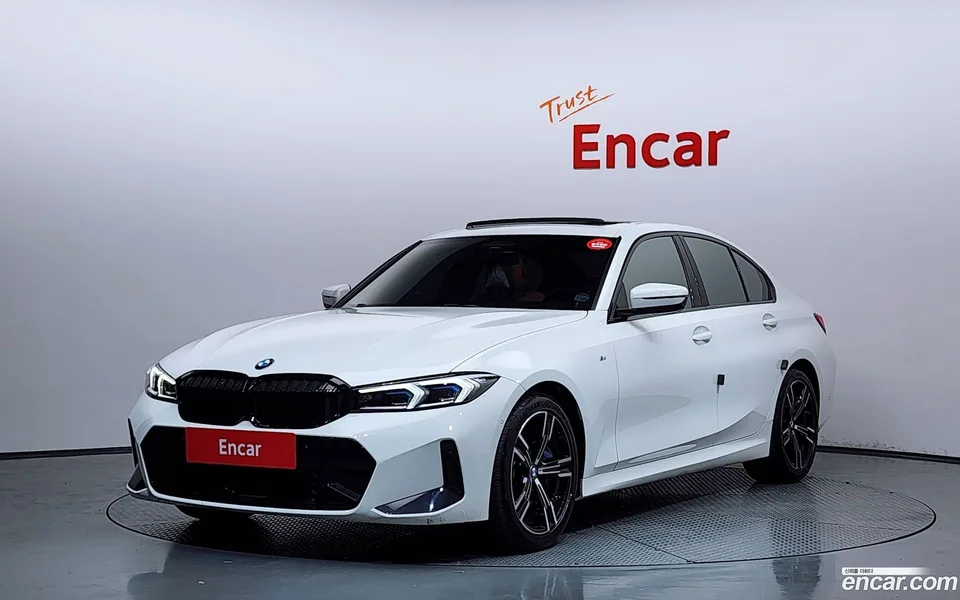 BMW 3 Series 320i M 2023 — photo 1, buy with delivery to Moscow