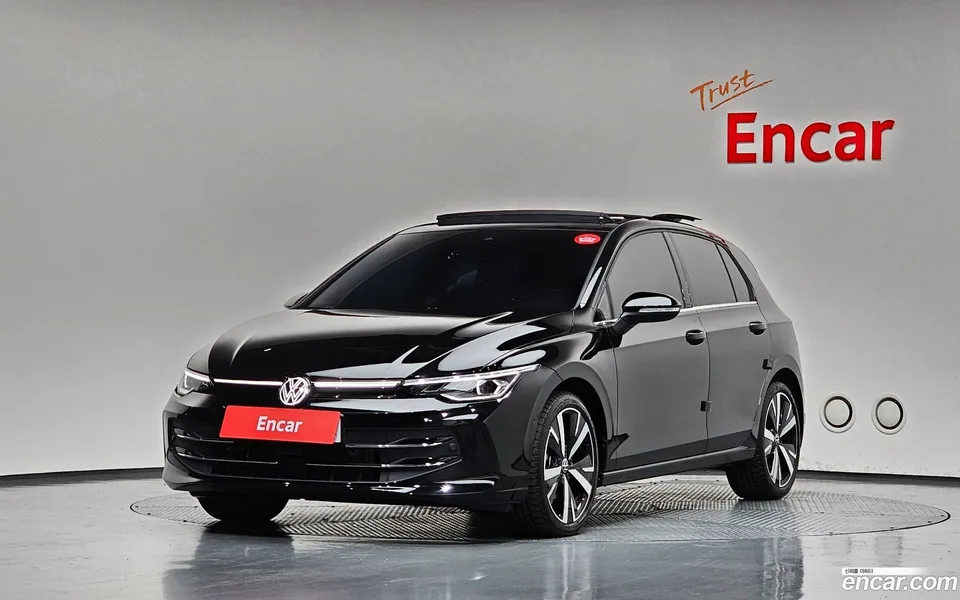 Volkswagen Golf 2.0 TDI 2025 — photo 1, buy with delivery to Moscow