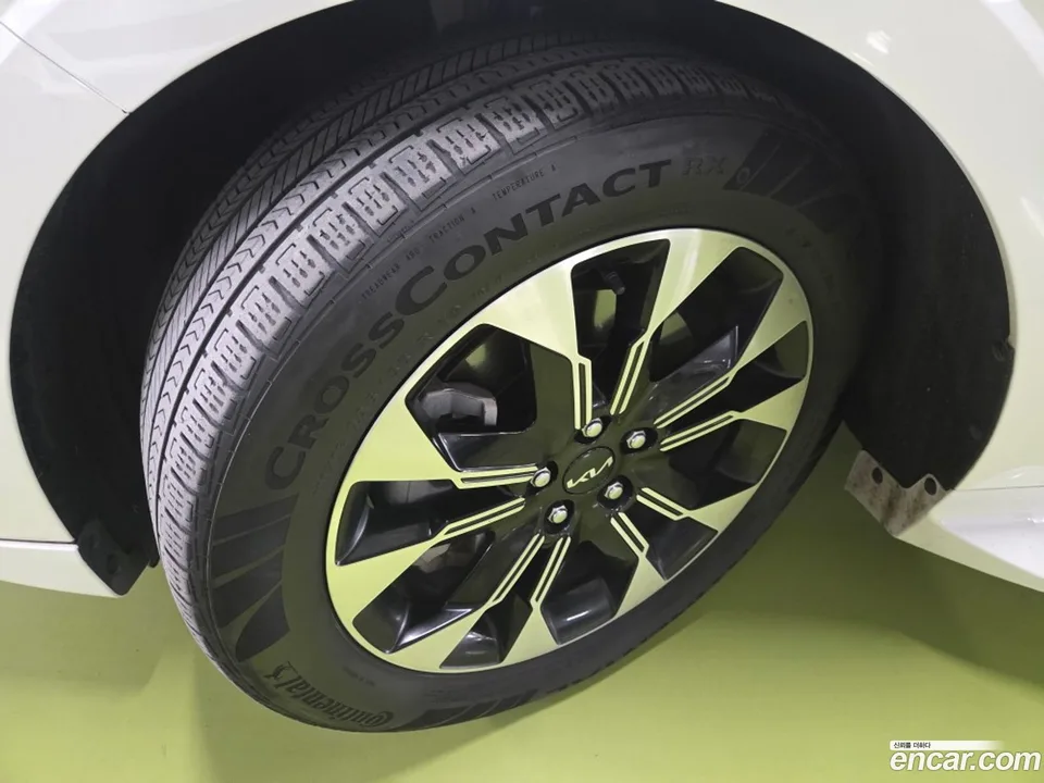 Kia Carnival 9 2023 — thumbnail 2