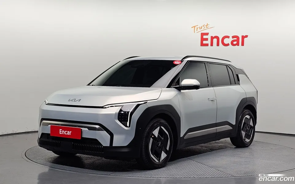 Kia EV3 2WD 2024 — фото 1, купить с доставкой в Москву