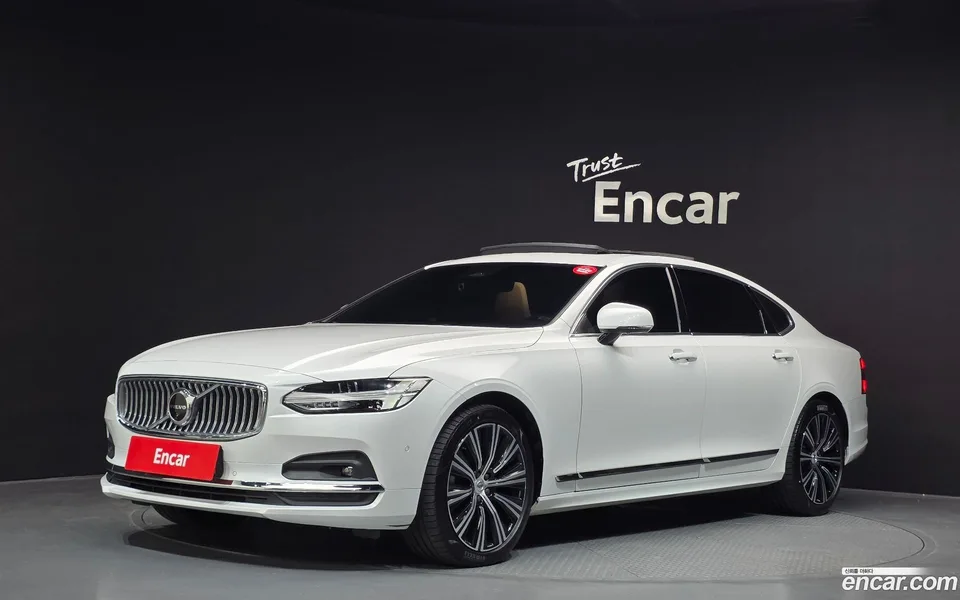 Volvo S90 B5 2022 — photo 1, buy with delivery to Moscow