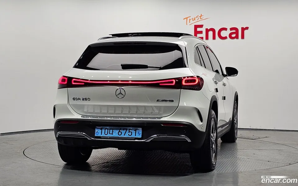 Mercedes-Benz EQA EQA250 AMG 2022 — thumbnail 4