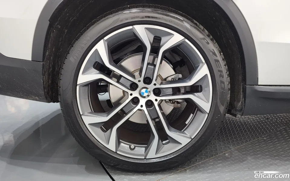 BMW X5 xDrive 40i xLine 2025 — thumbnail 2