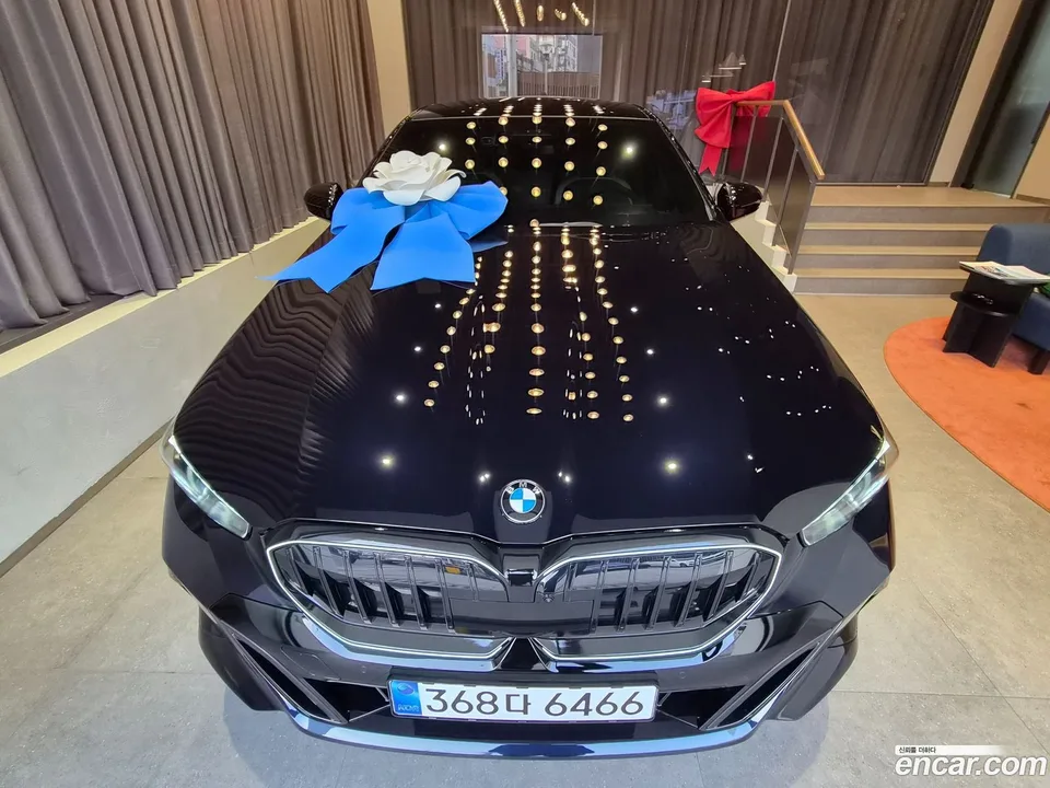 BMW 5 Series 530i xDrive M 2026 — photo 1, buy with delivery to Moscow