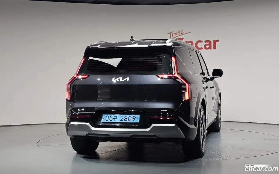 Kia EV9 4WD 2023 — thumbnail 4