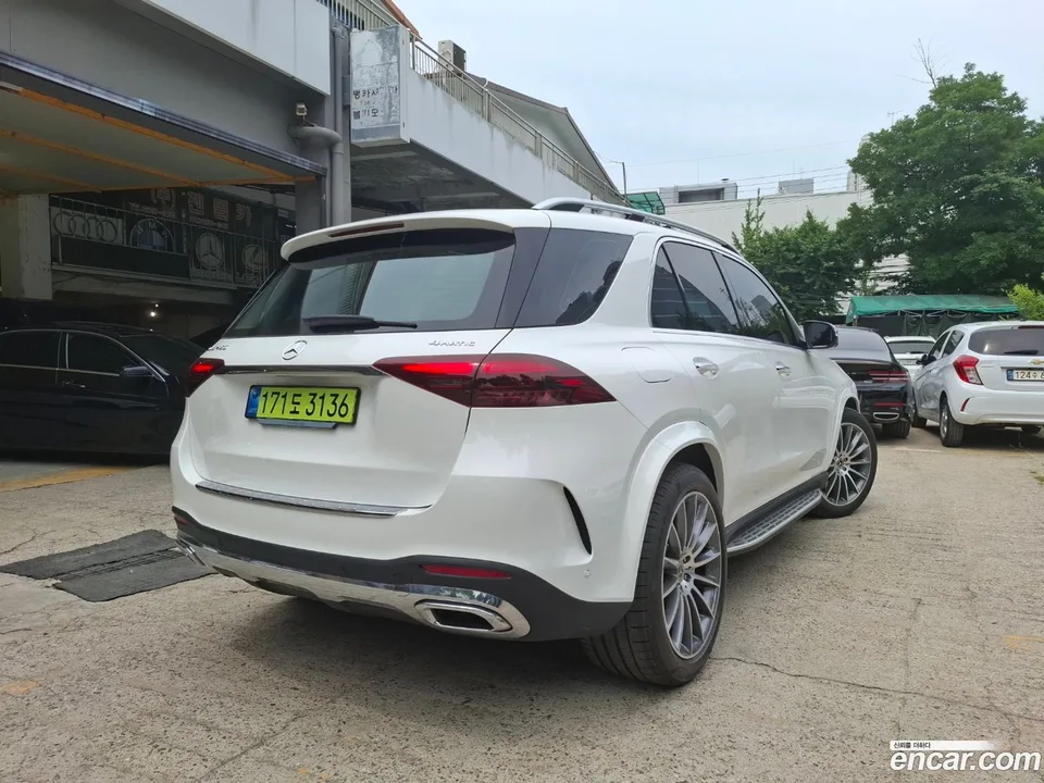 Mercedes-Benz GLE-Class GLE450 4MATIC 2025 — thumbnail 3