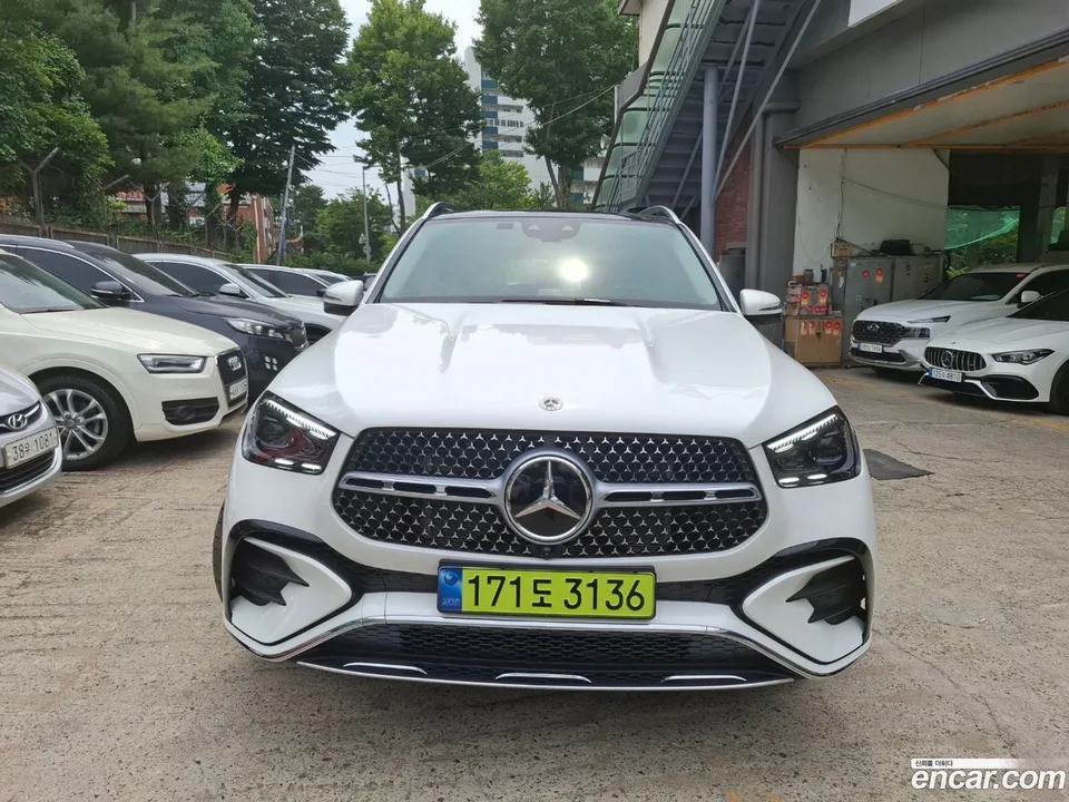 Mercedes-Benz GLE-Class GLE450 4MATIC 2025 — photo 1, buy with delivery to Moscow