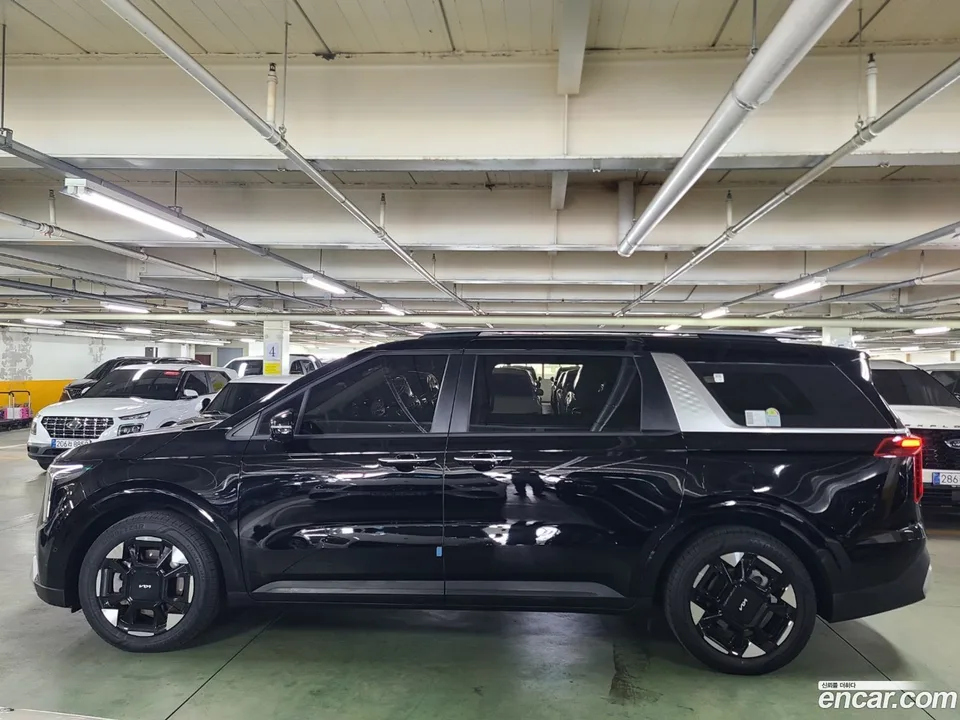 Kia Carnival 9 2025 — thumbnail 3