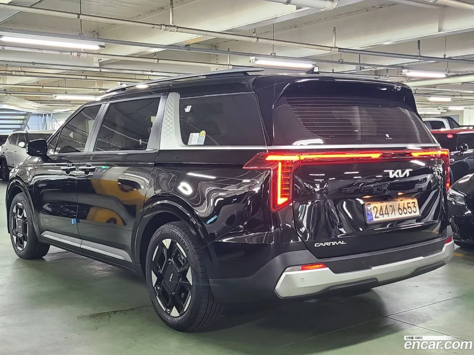 Kia Carnival 9 2025 — thumbnail 4