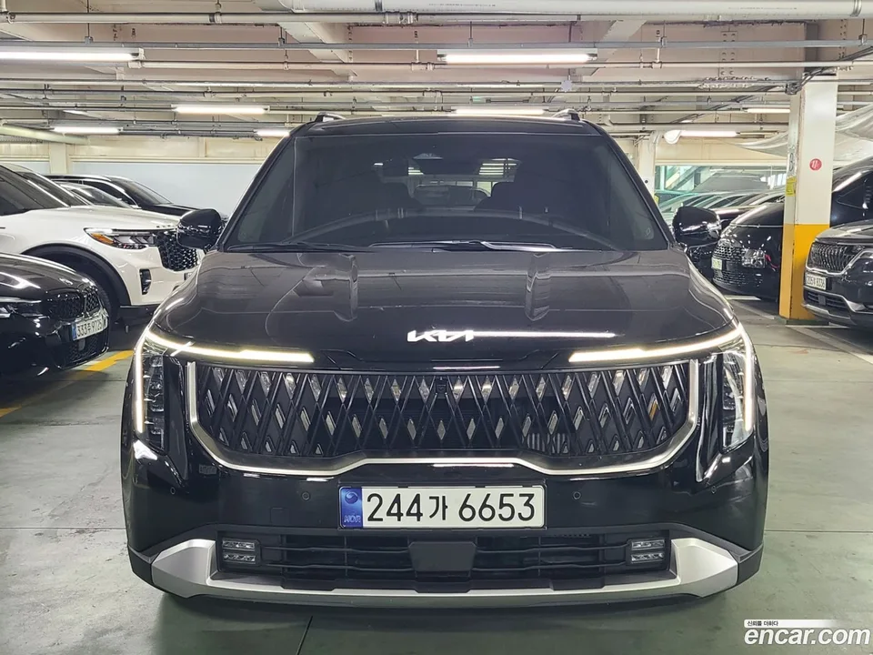 Kia Carnival 9 2025 — photo 1, buy with delivery to Moscow