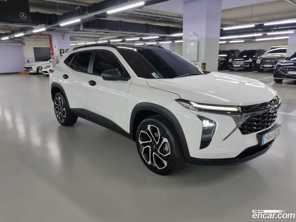 Chevrolet Trax Crossover 1.2 RS 2024 — photo 1, buy with delivery to Moscow