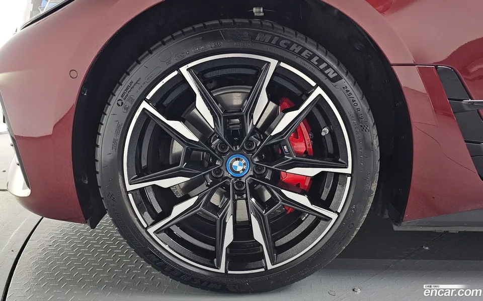 BMW i4 M50 2023 — thumbnail 5