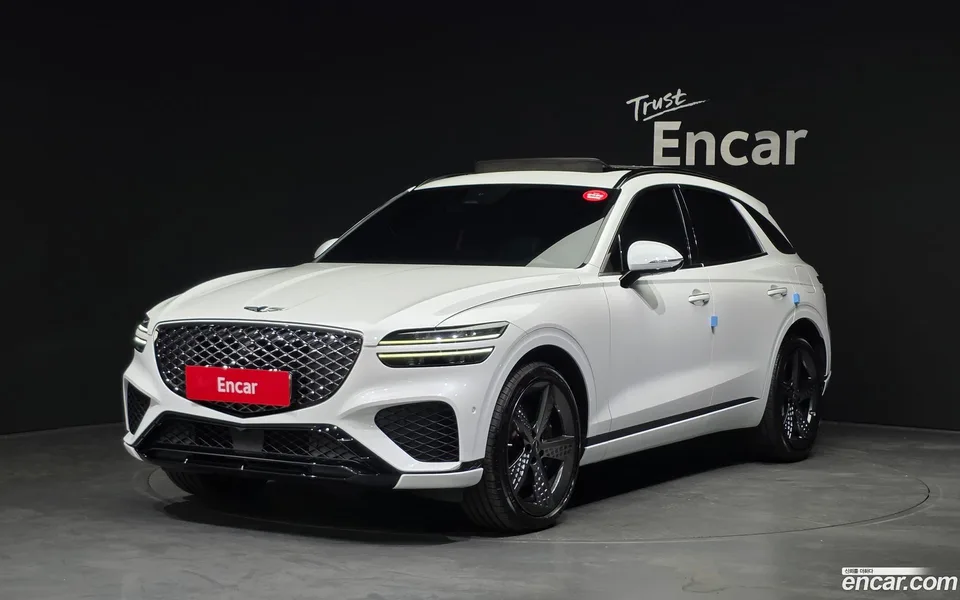 Genesis GV70 2.5T 2WD 2022 — photo 1, buy with delivery to Moscow