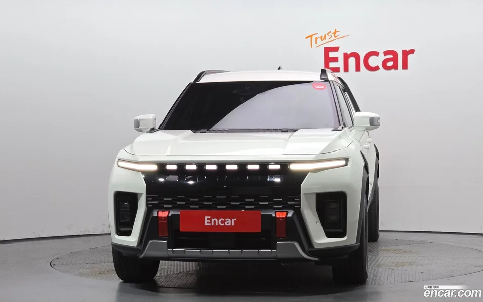 KG Mobility Musso EV MX 2025 — thumbnail 3