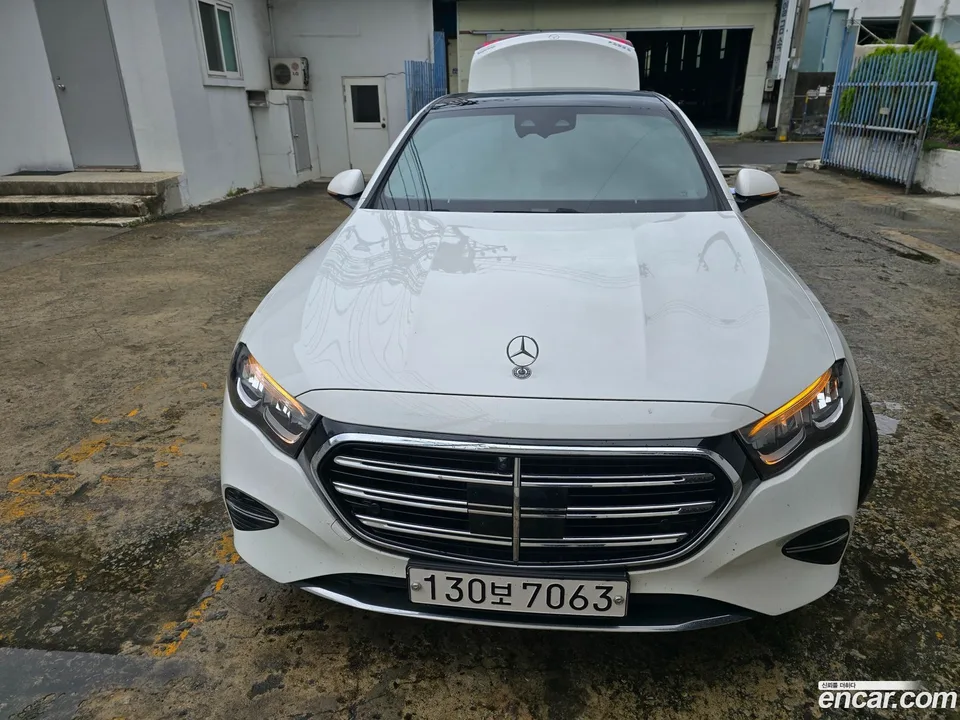 Mercedes-Benz E-Class E220d 4MATIC 2024 — thumbnail 2