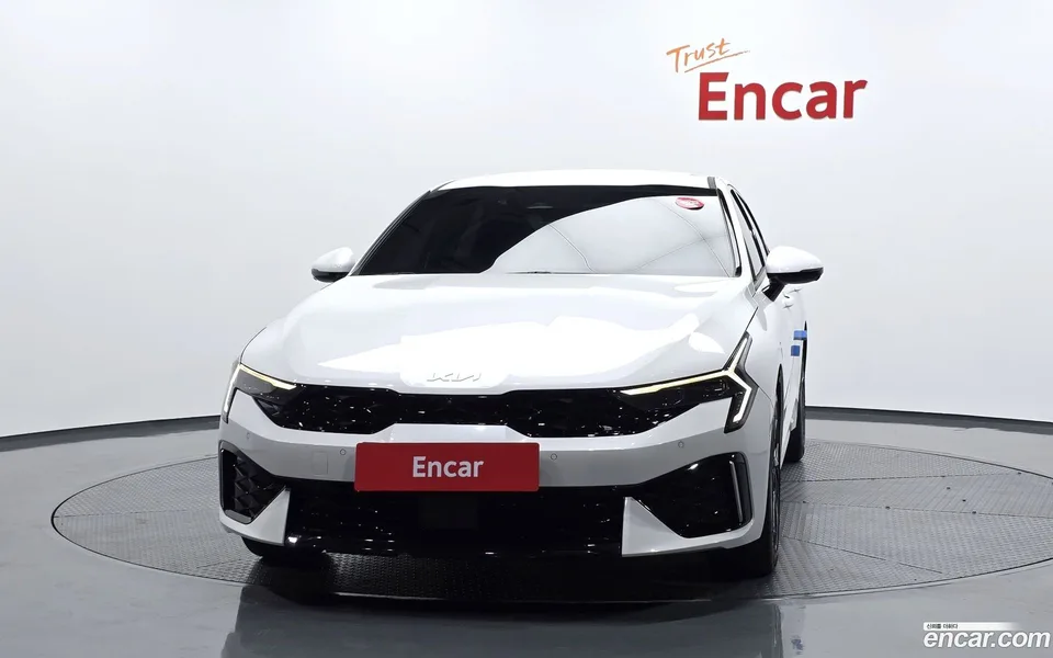 Kia K5 2.0 2024 — thumbnail 3