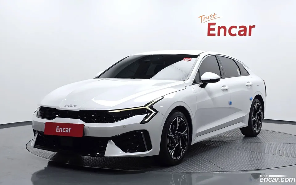 Kia K5 2.0 2024 — photo 1, buy with delivery to Moscow