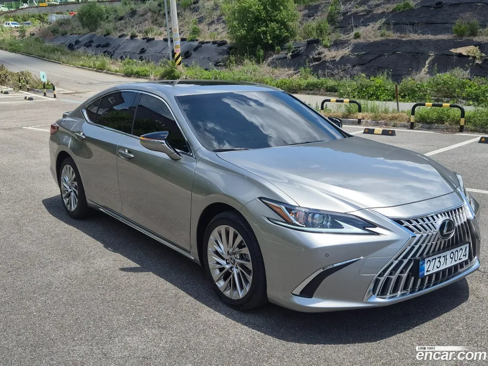 Lexus ES 300h 2026 — thumbnail 5