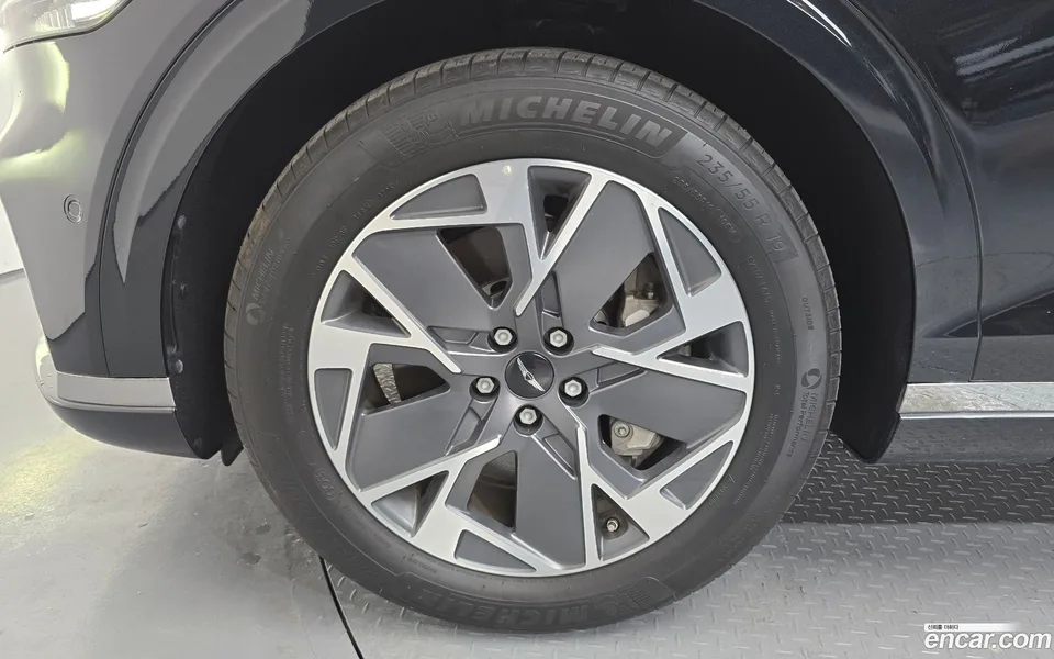 Genesis Electrified GV70 e-AWD 2025 — thumbnail 2