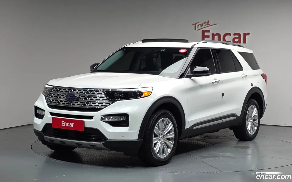 Ford Explorer 2.3 4WD 2023 — фото 1, купить с доставкой в Москву