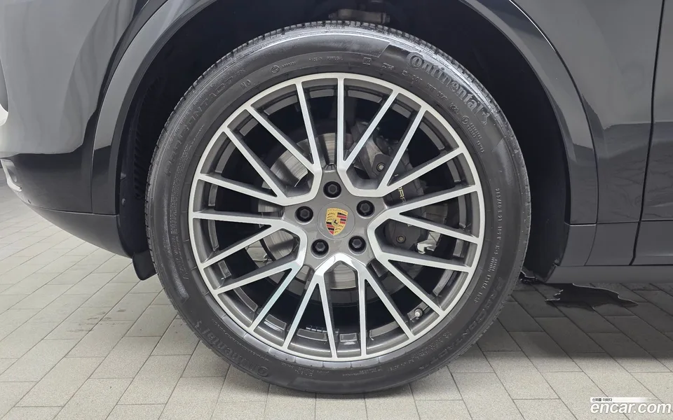 Porsche Cayenne 3.0 2022 — thumbnail 2