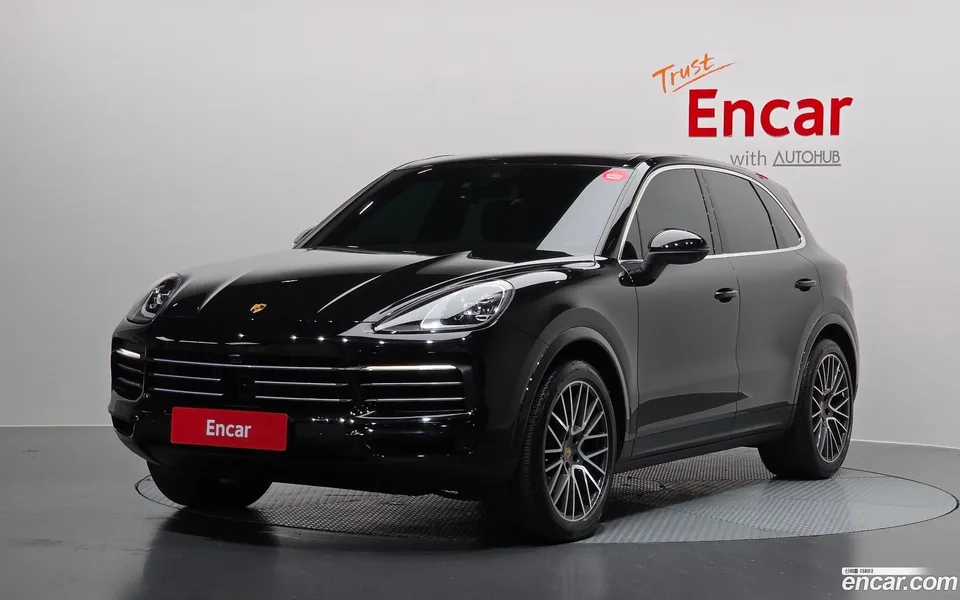 Porsche Cayenne 3.0 2022 — photo 1, buy with delivery to Moscow