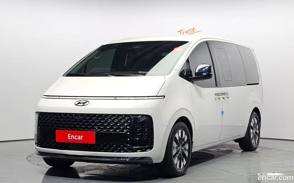 Hyundai Staria 4WD 9 2024 — photo 1, buy with delivery to Moscow