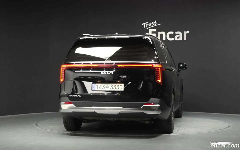 Kia Carnival 7 2024 — thumbnail 4