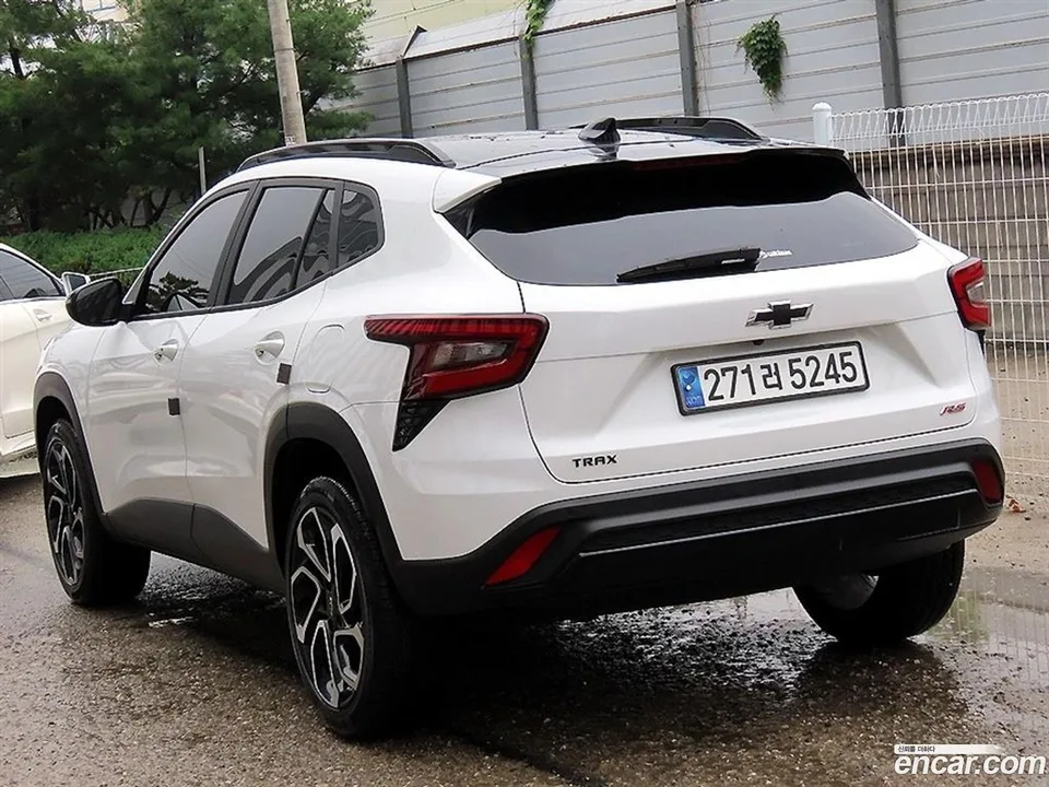Chevrolet Trax Crossover 1.2 RS 2023 — миниатюра 3