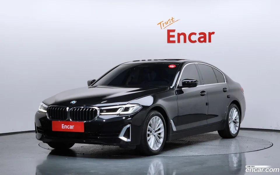 BMW 5 Series 530i 2022 — фото 1, купить с доставкой в Москву