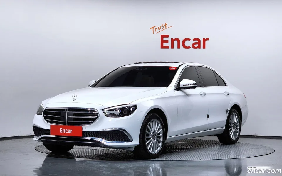 Mercedes-Benz E-Class E220d 4MATIC 2023 — photo 1, buy with delivery to Moscow