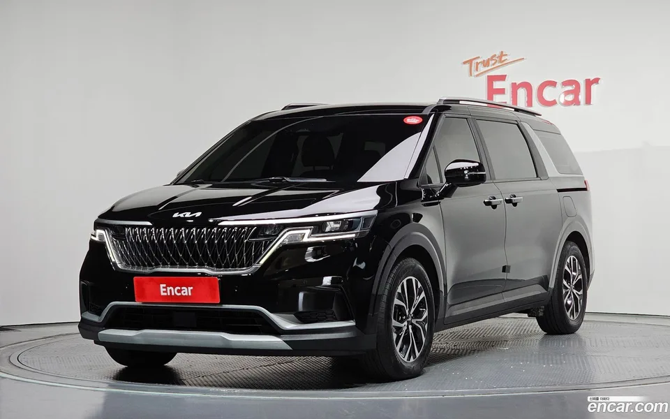 Kia Carnival 9 2022 — photo 1, buy with delivery to Moscow