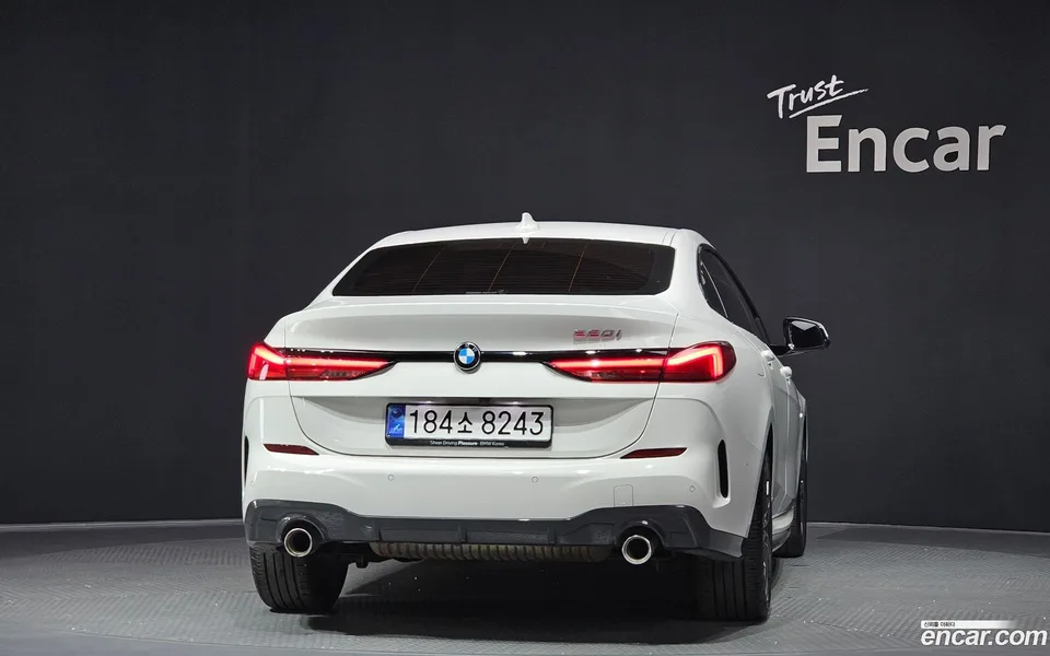 BMW 2 Series Gran Coupe 220i M 2024 — миниатюра 4