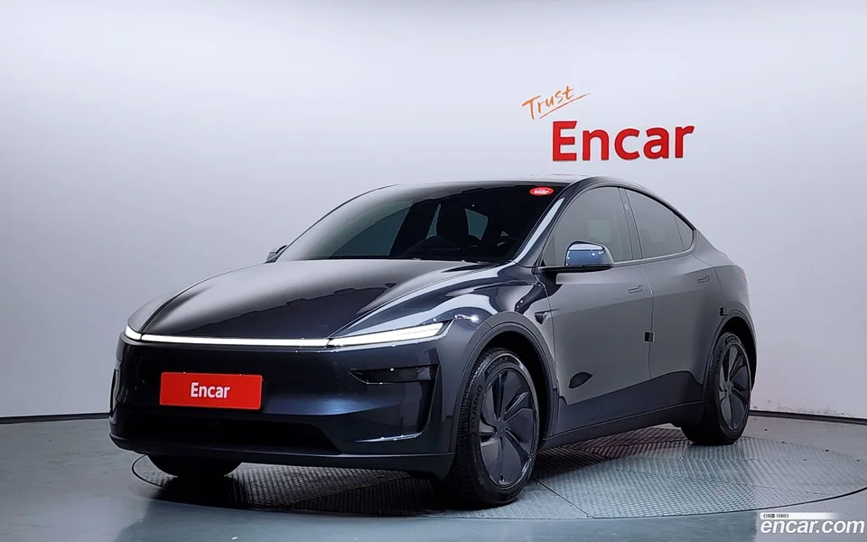 Tesla Model Y RWD 2025 — photo 1, buy with delivery to Moscow