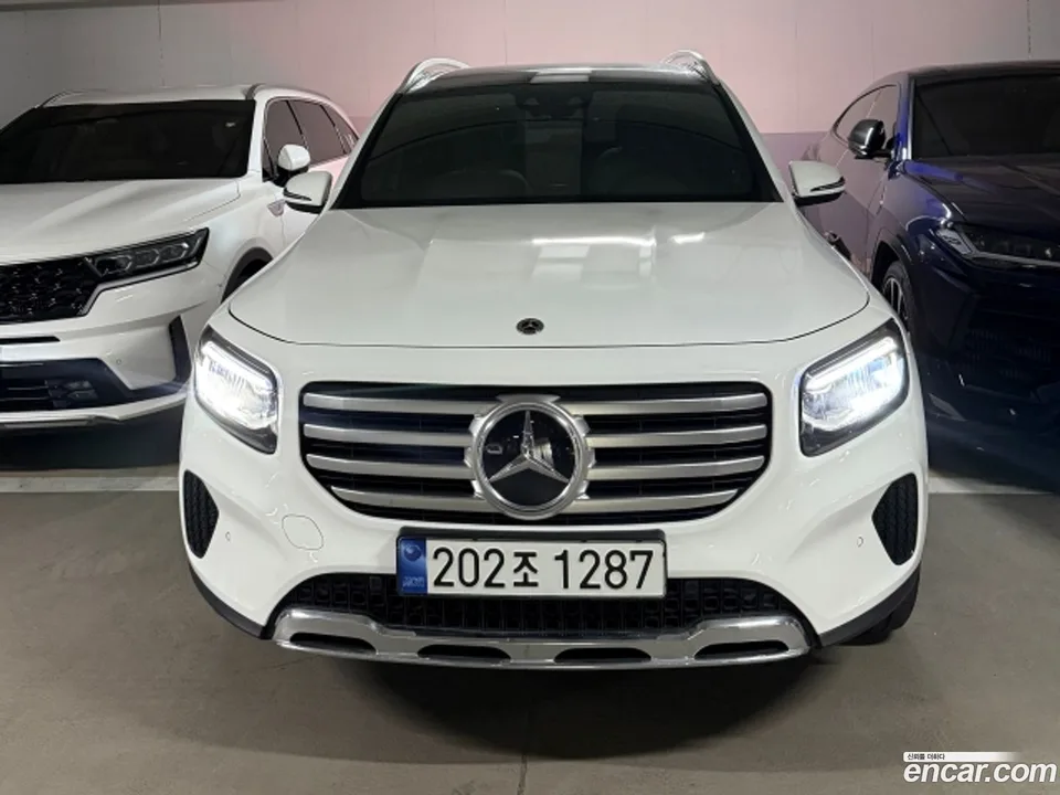 Mercedes-Benz GLB-Class GLB200 d 2023 — photo 1, buy with delivery to Moscow