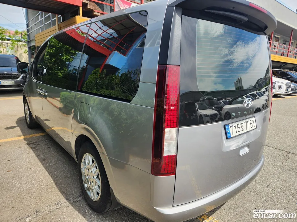 Hyundai Staria 11 2023 — thumbnail 5