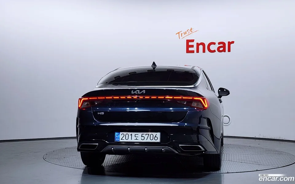 Kia K5 2.0 2023 — thumbnail 4