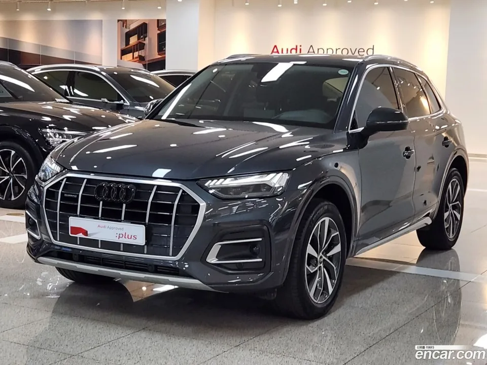Audi Q5 45 TFSI 2023 — photo 1, buy with delivery to Moscow