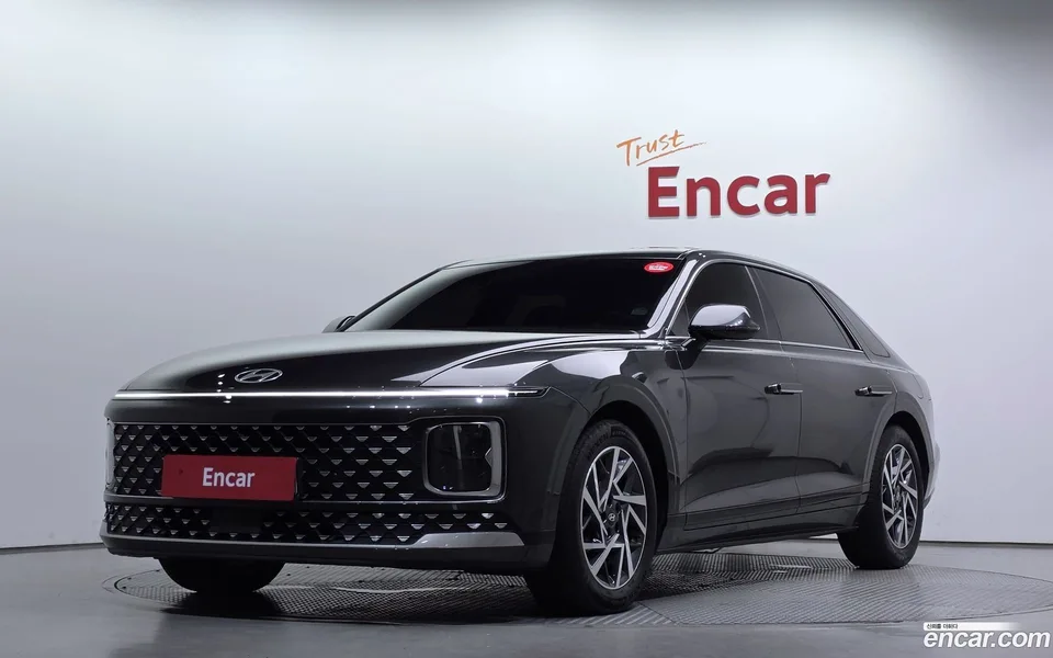 Hyundai Grandeur Hybrid 2023 — photo 1, buy with delivery to Moscow
